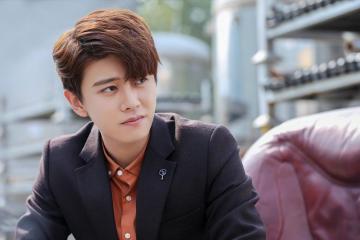 开云官网-他以足球的灵魂，为篮球注入节奏，西决生死战之夜的加克波启示