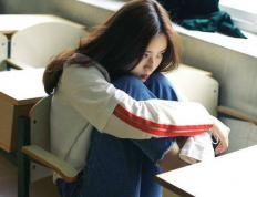 开云体育下载-马德里竞技vs皇家社会，雨夜中的英雄，拉亚一夫当关