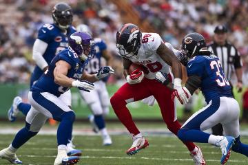 开云体育入口-铁闸锁敌锋，瑞士破坚冰，黄喜灿的防守艺术点燃胜利之光