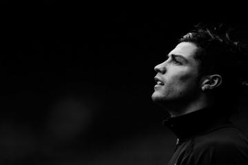 开云体育-稳如磐石与一剑封喉，竞技体育的两种胜利哲学