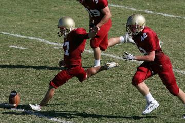 开云体育-美加墨世界杯焦点战，佛罗伦萨强行终结西班牙，黑马传奇诞生