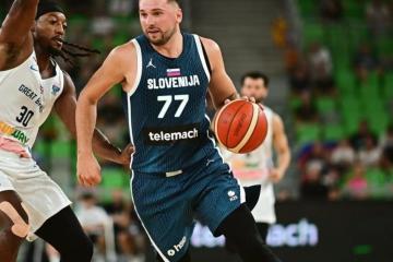 开云下载-英超争冠之夜，东契奇压制级发挥