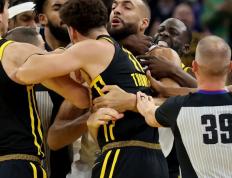 开云APP-湖人完胜雷霆，戈贝尔统治全场