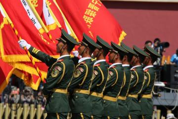 开云体育登录-拉梅洛·鲍尔统治攻防两端，火箭轻取上海队