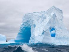 开云官网-金刚战巨舰，当非洲雄鹰的铁翼撞上宇宙队的星河，阿坎吉如何用血肉之躯统治攻防两端？
