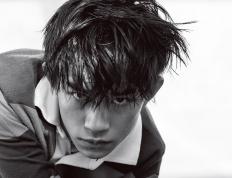 开云平台-蓝鹰压制紫百合，劳塔罗闪耀亚平宁，个人英雄主义与整体战术的完美交响