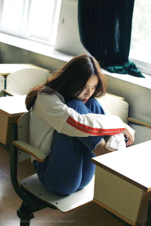 开云体育下载-马德里竞技vs皇家社会，雨夜中的英雄，拉亚一夫当关