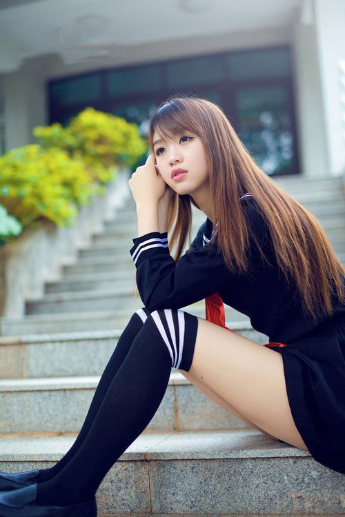 开云体育在线-极速与绿茵的共振，当F1争冠之夜的血脉偾张，照亮萨内的关键战雄心