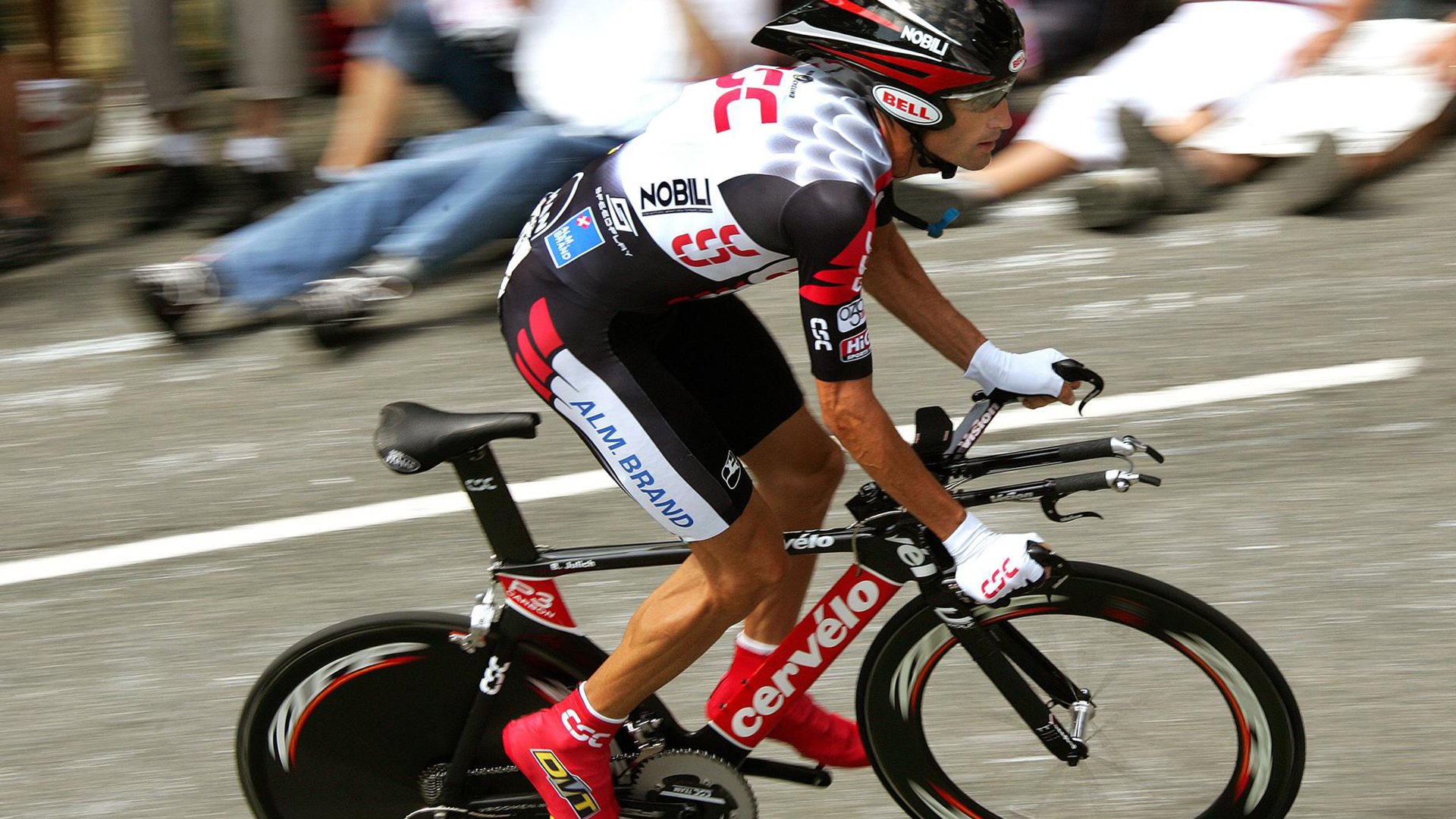 开云体育在线-光逝于蜂刺，当乔治于终极舞台淬火成锋